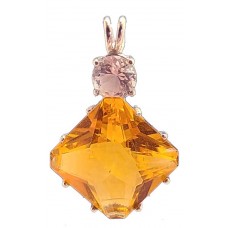 Siberian Gold Quartz Regular Magician™  with Round White Topaz